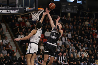 Európsky pohár FIBA: BC Prievidza : Sporting Lisabon 94:82 (Ladislav Szibilla)