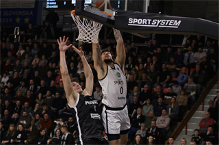 Európsky pohár FIBA: BC Prievidza : Sporting Lisabon 94:82 (Ladislav Szibilla)