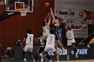 Európsky pohár FIBA: BC Prievidza : Sporting Lisabon 94:82 (Ladislav Szibilla)