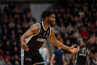 21. kolo TIPOS SBL: BC Prievidza - Nitra Blue Wings 88:71 (Vladimír Králik)