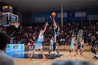 21. kolo TIPOS SBL: BC Prievidza - Nitra Blue Wings 88:71 (Vladimír Králik)