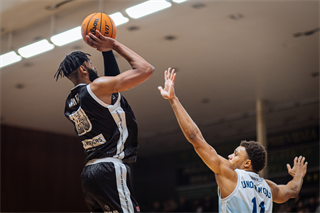 21. kolo TIPOS SBL: BC Prievidza - Nitra Blue Wings 88:71 (Vladimír Králik)