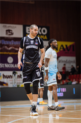 21. kolo TIPOS SBL: BC Prievidza - Nitra Blue Wings 88:71 (Vladimír Králik)