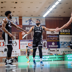 21. kolo TIPOS SBL: BC Prievidza - Nitra Blue Wings 88:71 (Vladimír Králik)