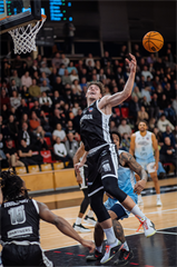 21. kolo TIPOS SBL: BC Prievidza - Nitra Blue Wings 88:71 (Vladimír Králik)