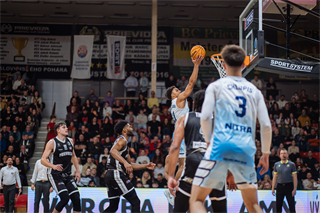 21. kolo TIPOS SBL: BC Prievidza - Nitra Blue Wings 88:71 (Vladimír Králik)