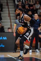 21. kolo TIPOS SBL: BC Prievidza - Nitra Blue Wings 88:71 (Vladimír Králik)