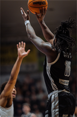 21. kolo TIPOS SBL: BC Prievidza - Nitra Blue Wings 88:71 (Vladimír Králik)
