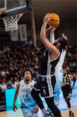 21. kolo TIPOS SBL: BC Prievidza - Nitra Blue Wings 88:71 (Vladimír Králik)
