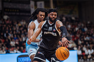 21. kolo TIPOS SBL: BC Prievidza - Nitra Blue Wings 88:71 (Vladimír Králik)