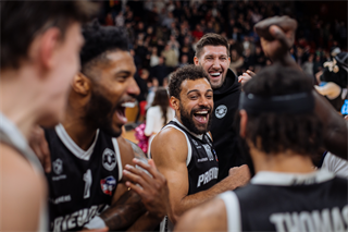 21. kolo TIPOS SBL: BC Prievidza - Nitra Blue Wings 88:71 (Vladimír Králik)