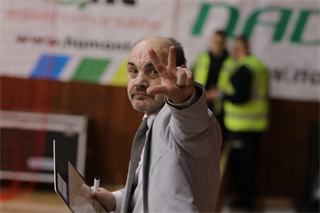 17. kolo TIPOS SBL: BC Prievidza : Slovan Bratislava 67:77 (Ladislav Szibilla)