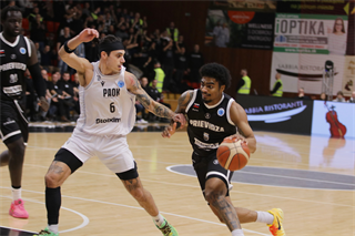 Európsky pohár FIBA: BC Prievidza : PAOK Solún 67:87 (Ladislav Szibilla)