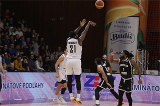 Európsky pohár FIBA: BC Prievidza : PAOK Solún 67:87 (Ladislav Szibilla)
