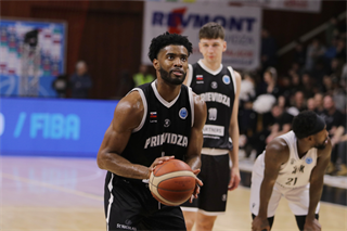Európsky pohár FIBA: BC Prievidza : PAOK Solún 67:87 (Ladislav Szibilla)