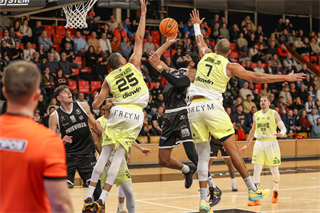 23. kolo TIPOS SBL: BC Prievidza - Košice Wolves 89:64 (Michal Huba)
