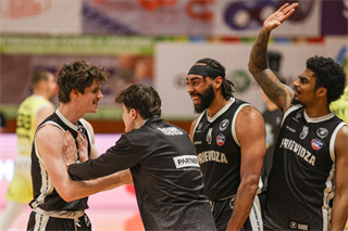 23. kolo TIPOS SBL: BC Prievidza - Košice Wolves 89:64 (Michal Huba)