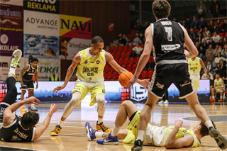 23. kolo TIPOS SBL: BC Prievidza - Košice Wolves 89:64 (Michal Huba)