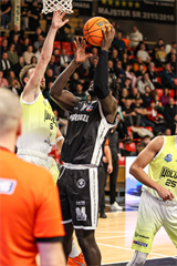 23. kolo TIPOS SBL: BC Prievidza - Košice Wolves 89:64 (Michal Huba)