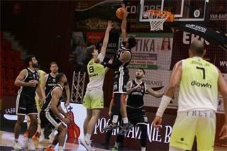 23. kolo TIPOS SBL: BC Prievidza : Košice Wolves 89:64 (Ladislav Szibilla)