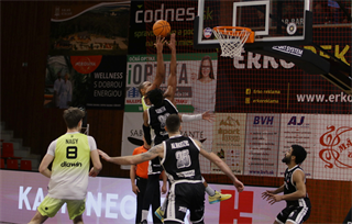 23. kolo TIPOS SBL: BC Prievidza : Košice Wolves 89:64 (Ladislav Szibilla)