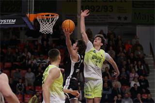 23. kolo TIPOS SBL: BC Prievidza : Košice Wolves 89:64 (Ladislav Szibilla)