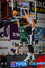 25. kolo TIPOS SBL: BC Prievidza - MBK Handlová 99:68 (Vladimír Králik)