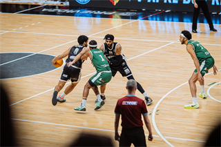 25. kolo TIPOS SBL: BC Prievidza - MBK Handlová 99:68 (Vladimír Králik)