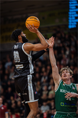 25. kolo TIPOS SBL: BC Prievidza - MBK Handlová 99:68 (Vladimír Králik)