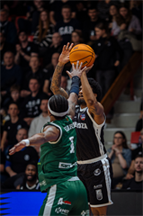 25. kolo TIPOS SBL: BC Prievidza - MBK Handlová 99:68 (Vladimír Králik)