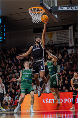 25. kolo TIPOS SBL: BC Prievidza - MBK Handlová 99:68 (Vladimír Králik)
