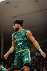 25. kolo TIPOS SBL: BC Prievidza - MBK Handlová 99:68 (Vladimír Králik)