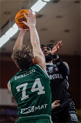 25. kolo TIPOS SBL: BC Prievidza - MBK Handlová 99:68 (Vladimír Králik)