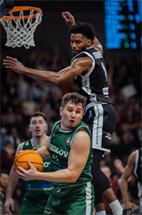 25. kolo TIPOS SBL: BC Prievidza - MBK Handlová 99:68 (Vladimír Králik)