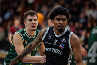 25. kolo TIPOS SBL: BC Prievidza - MBK Handlová 99:68 (Vladimír Králik)