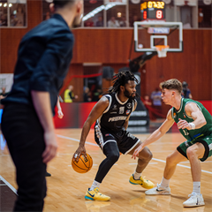 25. kolo TIPOS SBL: BC Prievidza - MBK Handlová 99:68 (Vladimír Králik)