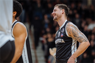 25. kolo TIPOS SBL: BC Prievidza - MBK Handlová 99:68 (Vladimír Králik)