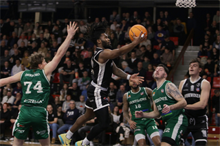 25. kolo TIPOS SBL: BC Prievidza : MBK Handlová 99:68 (Ladislav Szibilla)