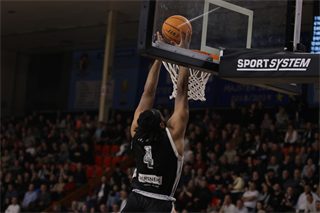 25. kolo TIPOS SBL: BC Prievidza : MBK Handlová 99:68 (Ladislav Szibilla)