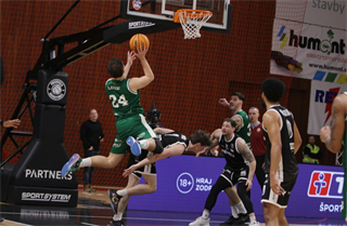 25. kolo TIPOS SBL: BC Prievidza : MBK Handlová 99:68 (Ladislav Szibilla)