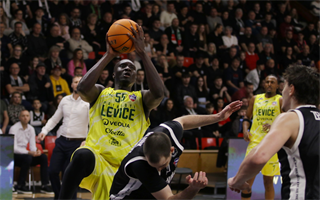 27. kolo TIPOS SBL: BC Prievidza : Patrioti Levice 96:69 (Ladislav Szibilla)