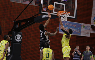 27. kolo TIPOS SBL: BC Prievidza : Patrioti Levice 96:69 (Ladislav Szibilla)