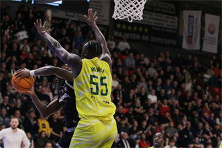 27. kolo TIPOS SBL: BC Prievidza : Patrioti Levice 96:69 (Ladislav Szibilla)