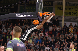 27. kolo TIPOS SBL: BC Prievidza : Patrioti Levice 96:69 (Ladislav Szibilla)