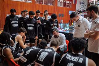 27. kolo TIPOS SBL: BC Prievidza - Patrioti Levice 96:69 (Vladimír Králik)
