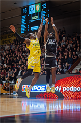 27. kolo TIPOS SBL: BC Prievidza - Patrioti Levice 96:69 (Vladimír Králik)