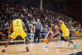 27. kolo TIPOS SBL: BC Prievidza - Patrioti Levice 96:69 (Vladimír Králik)