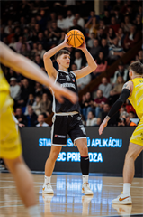27. kolo TIPOS SBL: BC Prievidza - Patrioti Levice 96:69 (Vladimír Králik)