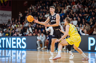 27. kolo TIPOS SBL: BC Prievidza - Patrioti Levice 96:69 (Vladimír Králik)