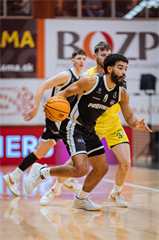 27. kolo TIPOS SBL: BC Prievidza - Patrioti Levice 96:69 (Vladimír Králik)